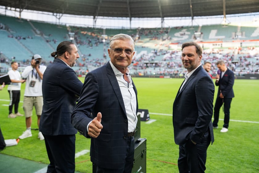Ultimate Legends Night Wrocław 2026. Polskie legendy i światowe gwiazdy futbolu zmierzyły się 27 maja na boisku Tarczyński Arena Wrocław