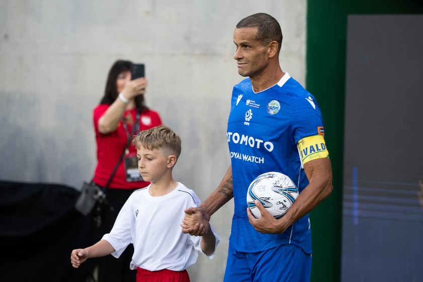 Ultimate Legends Night Wrocław 2026. Polskie legendy i światowe gwiazdy futbolu zmierzyły się 27 maja na boisku Tarczyński Arena Wrocław