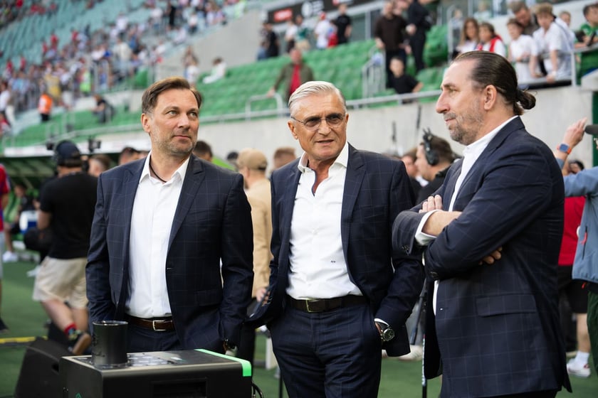 Ultimate Legends Night Wrocław 2026. Polskie legendy i światowe gwiazdy futbolu zmierzyły się 27 maja na boisku Tarczyński Arena Wrocław