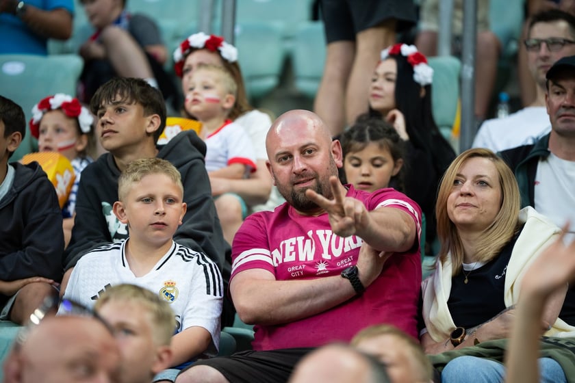 Ultimate Legends Night Wrocław 2026. Polskie legendy i światowe gwiazdy futbolu zmierzyły się 27 maja na boisku Tarczyński Arena Wrocław