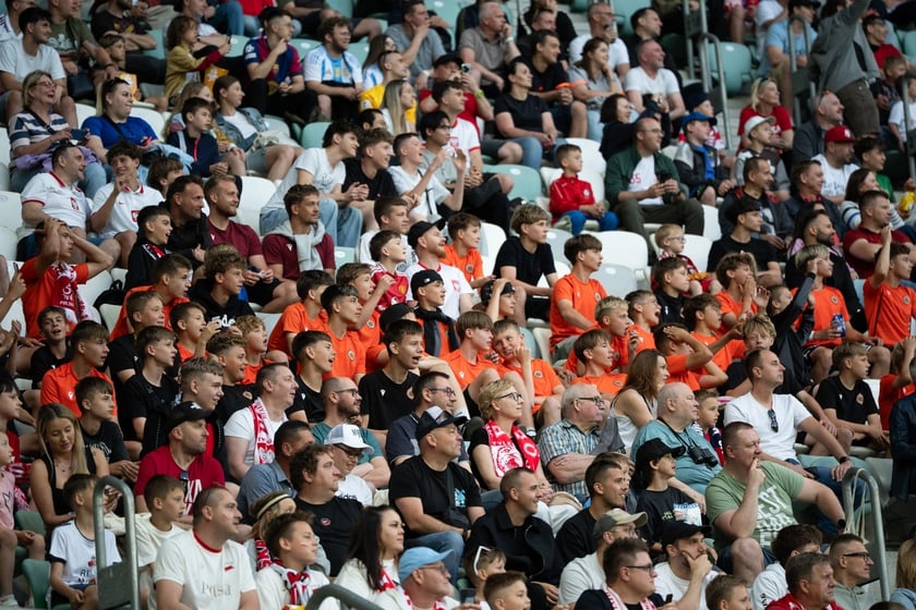 Ultimate Legends Night Wrocław 2026. Polskie legendy i światowe gwiazdy futbolu zmierzyły się 27 maja na boisku Tarczyński Arena Wrocław