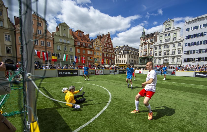 Wrocław CUP - XII Międzynarodowe Mistrzostwa Polski w Piłce Ulicznej Osób Bezdomnych.