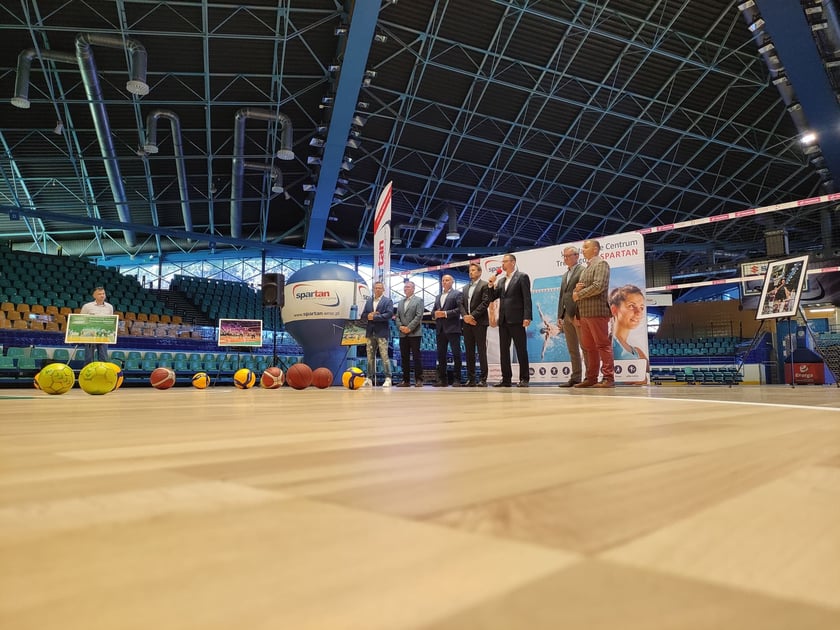 ?Tanie Granie? to miejski program wsparcia dla wrocławskich drużyn sportowych, które mogą nieodpłatnie korzystać m.in. z Hali Orbita