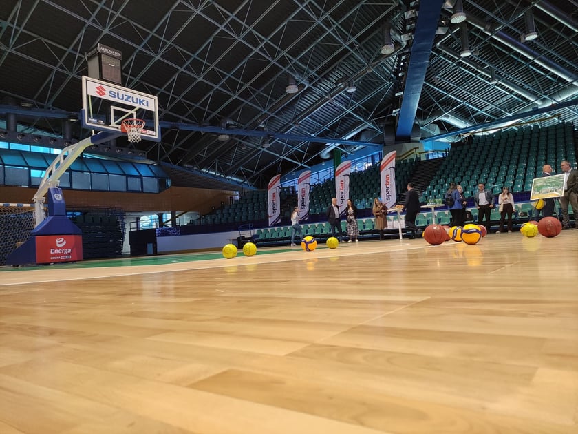 ?Tanie Granie? to miejski program wsparcia dla wrocławskich drużyn sportowych, które mogą nieodpłatnie korzystać m.in. z Hali Orbita