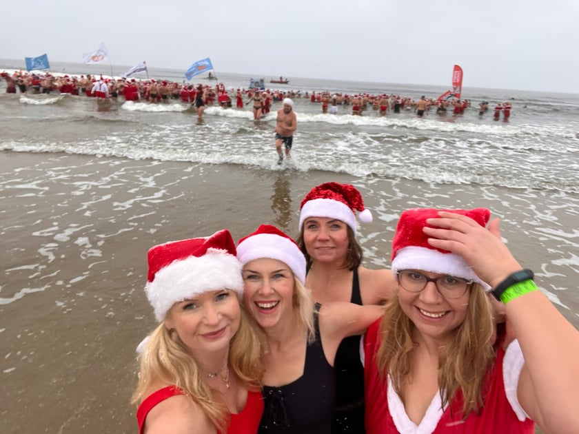 Na zdjęciu widać morsy z Wrocławia, które przyjechały na zjazd do Świnoujścia.