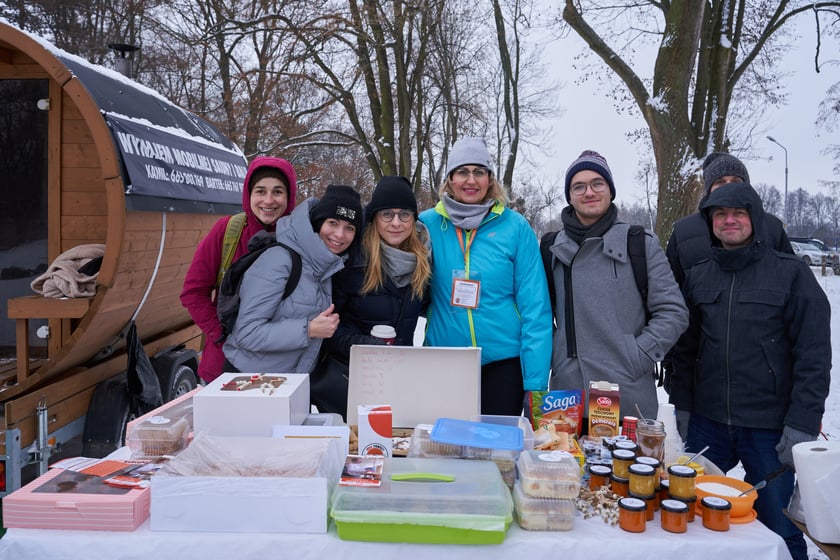 Charytatywne morsowanie dla Rafała Fabicha na Jeziorze Pawłowickim - 18 grudnia 2022 r. - zdjęcia uczestników