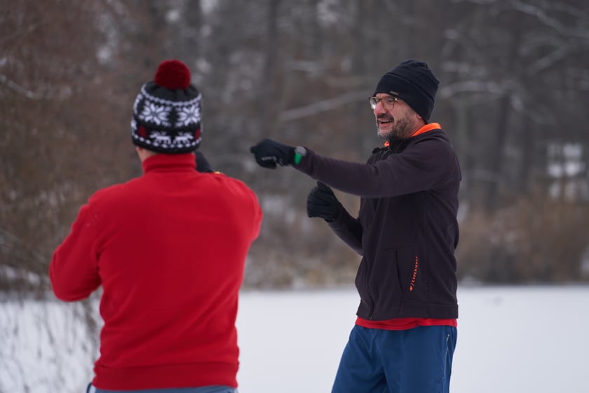 Charytatywne morsowanie dla Rafała Fabicha na Jeziorze Pawłowickim - 18 grudnia 2022 r. - zdjęcia uczestników