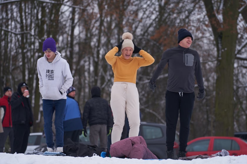 Charytatywne morsowanie dla Rafała Fabicha na Jeziorze Pawłowickim - 18 grudnia 2022 r. - zdjęcia uczestników