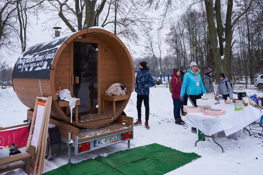 Charytatywne morsowanie dla Rafała Fabicha na Jeziorze Pawłowickim - 18 grudnia 2022 r. - zdjęcia uczestników