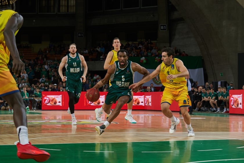 Zdjęcia z meczy Śląska Wrocław z Gran Canarią 11 stycznia 2023 w Hali Stulecia