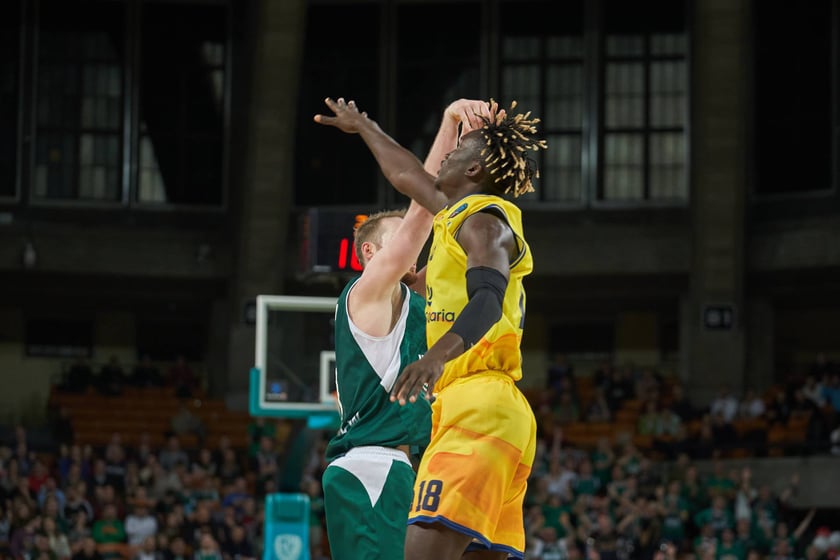 Zdjęcia z meczy Śląska Wrocław z Gran Canarią 11 stycznia 2023 w Hali Stulecia
