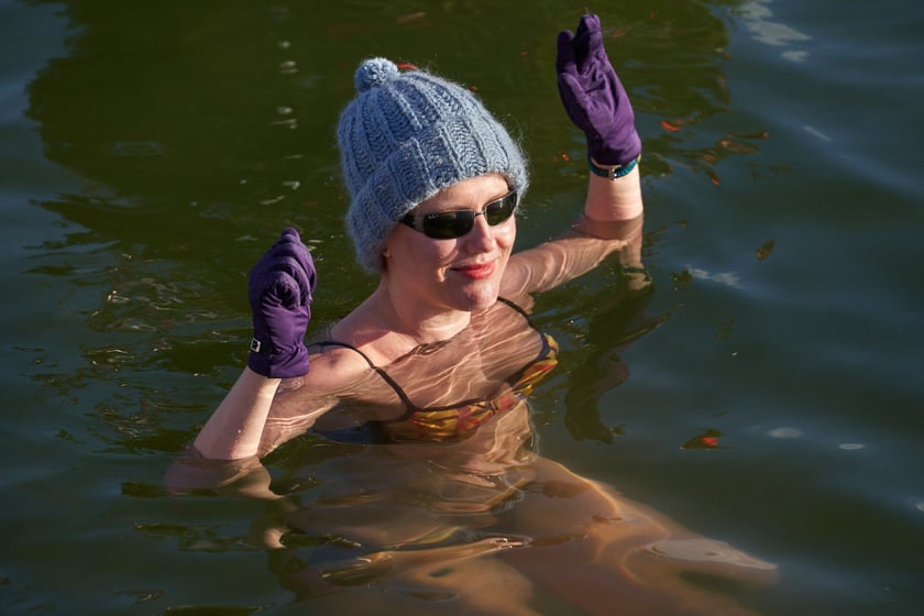 Wrocławskie morsy podczas morsowania na Morskim Oku - 14 stycznia 2023 r.