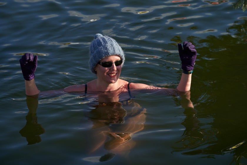 Wrocławskie morsy podczas morsowania na Morskim Oku - 14 stycznia 2023 r.