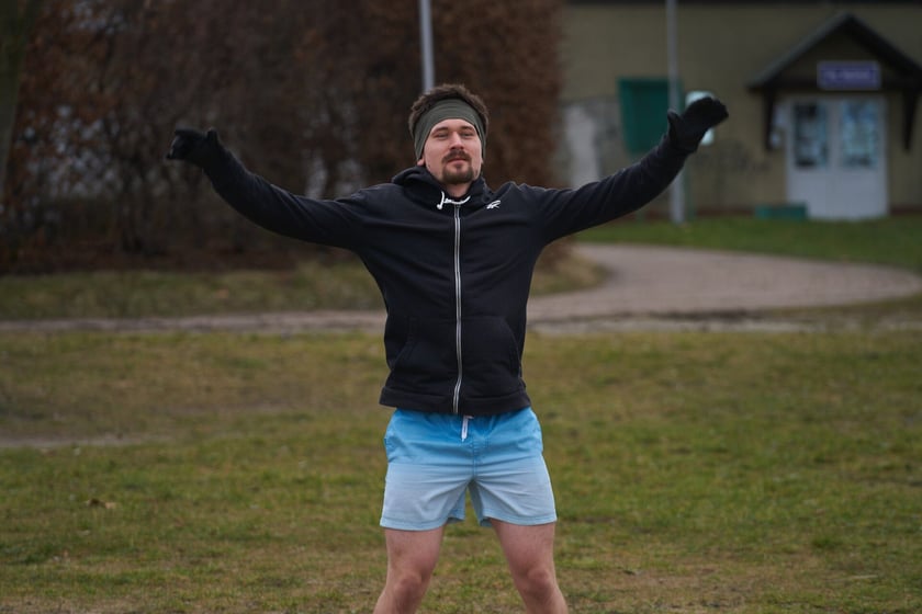 Wrocławskie morsy podczas morsowania na Morskim Oku - 14 stycznia 2023 r.