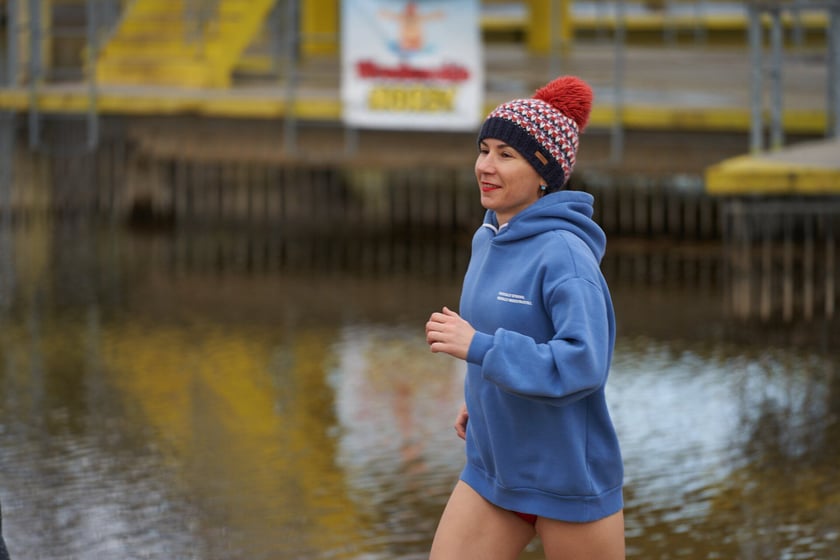 Wrocławskie morsy podczas morsowania na Morskim Oku - 14 stycznia 2023 r.