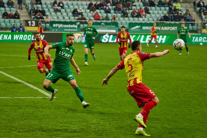 Zdjęcia z sobotniego (11 lutego) meczu Śląska Wrocław z Koroną Kielce na stadionie na Pilczycach