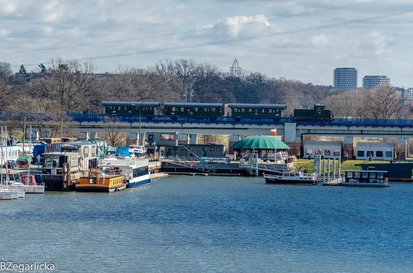 Przejazd zabytkowymi pociągami po Wrocławiu, 12.03.2023