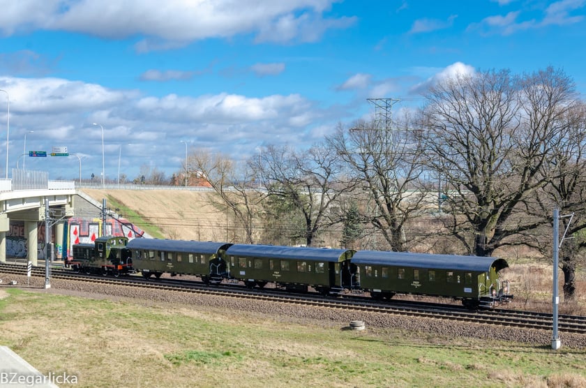 Przejazd zabytkowymi pociągami po Wrocławiu, 12.03.2023