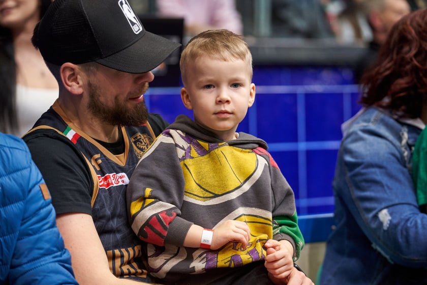 Śląsk Wrocław - Astoria Bydgoszcz w hali Orbita, zdjęcia kibiców i meczu