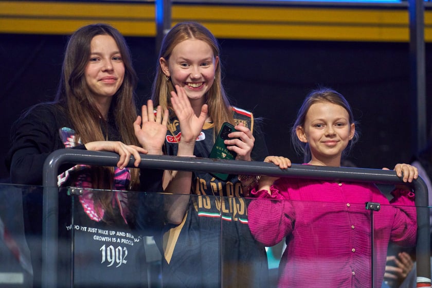 Śląsk Wrocław - Astoria Bydgoszcz w hali Orbita, zdjęcia kibiców i meczu