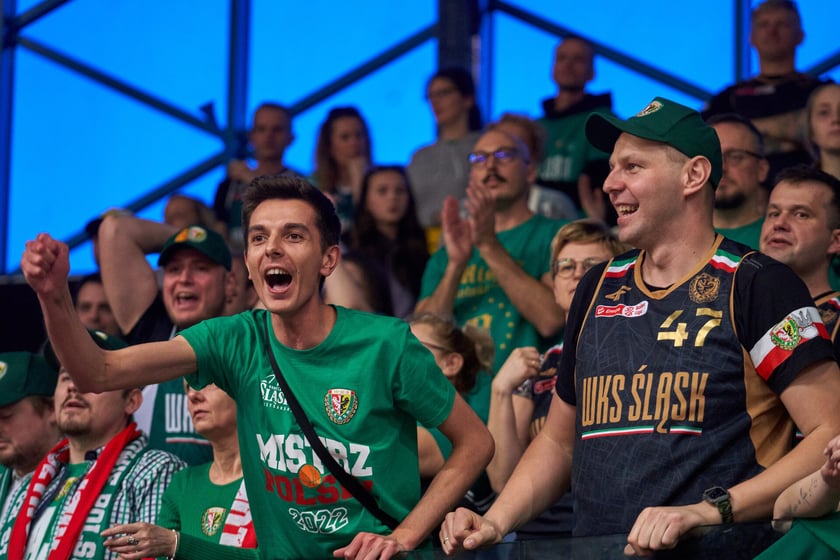 Śląsk Wrocław - Astoria Bydgoszcz w hali Orbita, zdjęcia kibiców i meczu