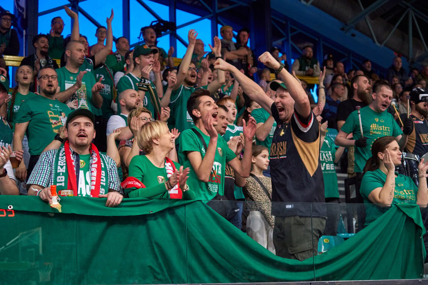 Śląsk Wrocław - Astoria Bydgoszcz w hali Orbita, zdjęcia kibiców i meczu