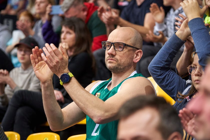 Śląsk Wrocław - Astoria Bydgoszcz w hali Orbita, zdjęcia kibiców i meczu