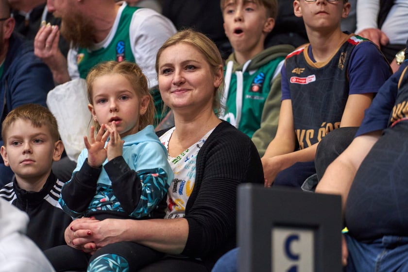 Śląsk Wrocław - Astoria Bydgoszcz w hali Orbita, zdjęcia kibiców i meczu