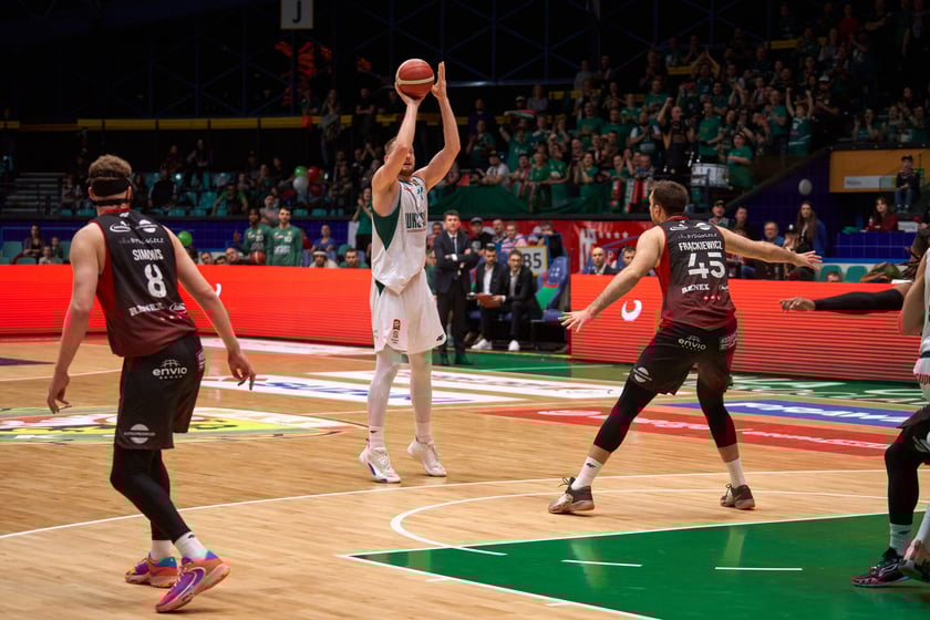 Śląsk Wrocław - Astoria Bydgoszcz w hali Orbita, zdjęcia kibiców i meczu