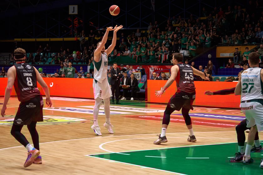 Śląsk Wrocław - Astoria Bydgoszcz w hali Orbita, zdjęcia kibiców i meczu