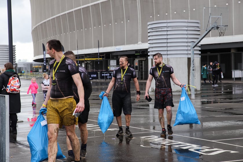 Zawody Runmageddon na Tarczyński Arena na Pilczycach we Wrocławiu