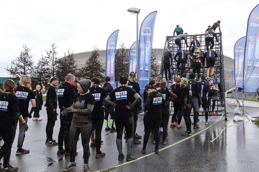 Zawody Runmageddon na Tarczyński Arena na Pilczycach we Wrocławiu
