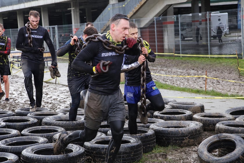 Zawody Runmageddon na Tarczyński Arena na Pilczycach we Wrocławiu