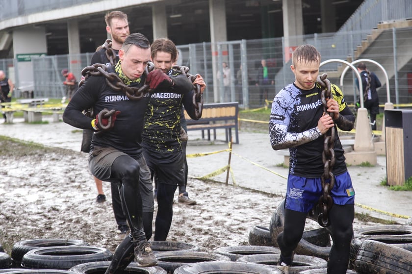 Zawody Runmageddon na Tarczyński Arena na Pilczycach we Wrocławiu
