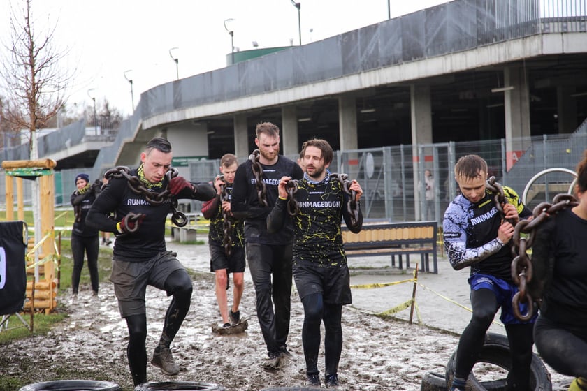 Zawody Runmageddon na Tarczyński Arena na Pilczycach we Wrocławiu