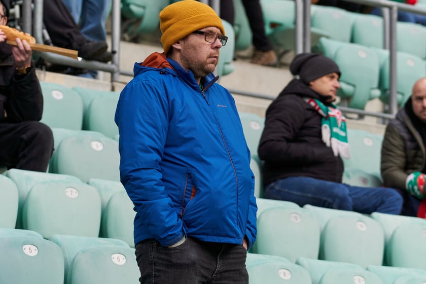 Kibice na trybunach Tarczyński Arena we Wrocławiu, mecz Śląsk Wrocław - Piast Gliwice, 06.04.2023