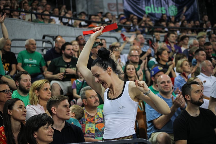 Kibice na meczu Śląsk - Legia w Hali Stulecia