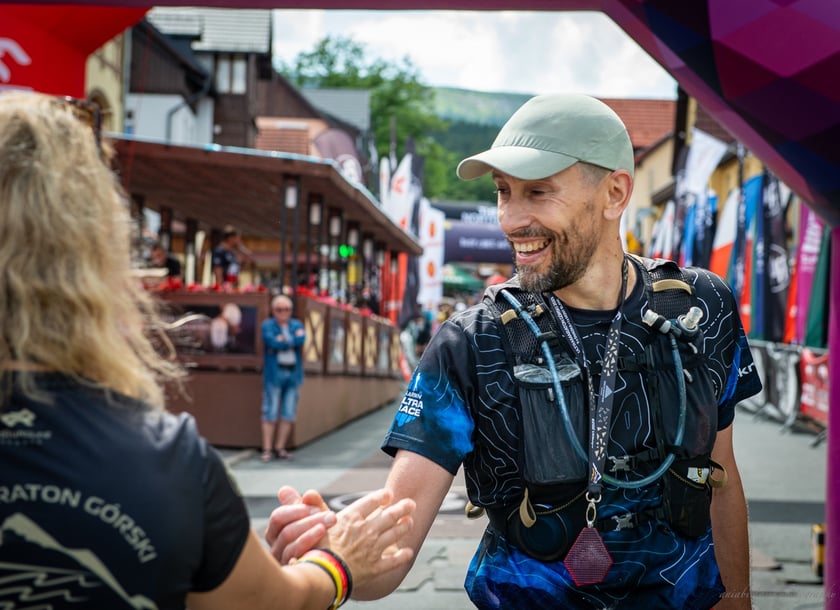 Uczestnicy biegu "3 x Śnieżka = 1 x Mont Blanc"