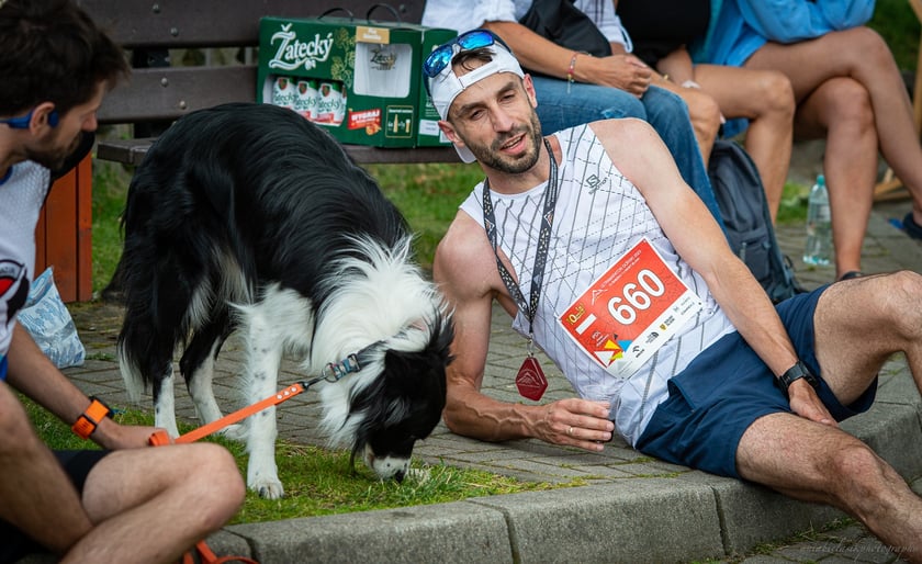 Uczestnicy biegu "3 x Śnieżka = 1 x Mont Blanc"