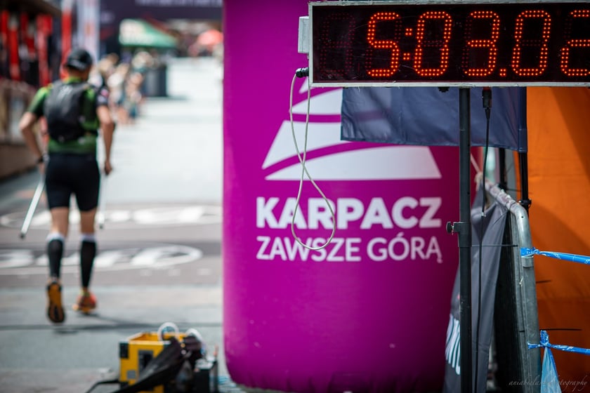 Uczestnicy biegu "3 x Śnieżka = 1 x Mont Blanc"