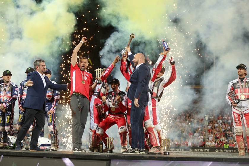 Wrocław, 29 lipca 2023, polscy żużlowcy z Drużynowym Pucharem Świata