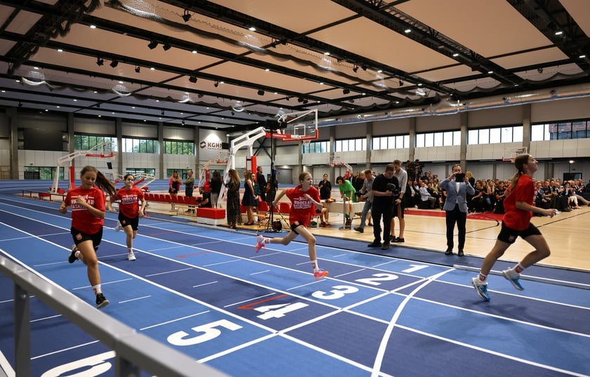 Bieg mistrzyń polski w koszyk&oacute;wce w kategorii do 13 lat z Akademii Koszyk&oacute;wki Ślęzy Wrocław