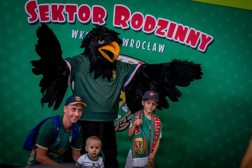 Kibice na meczach Śląska Wrocław na Tarczyński Arenie podczas rundy jesiennej sezonu 2023/2024