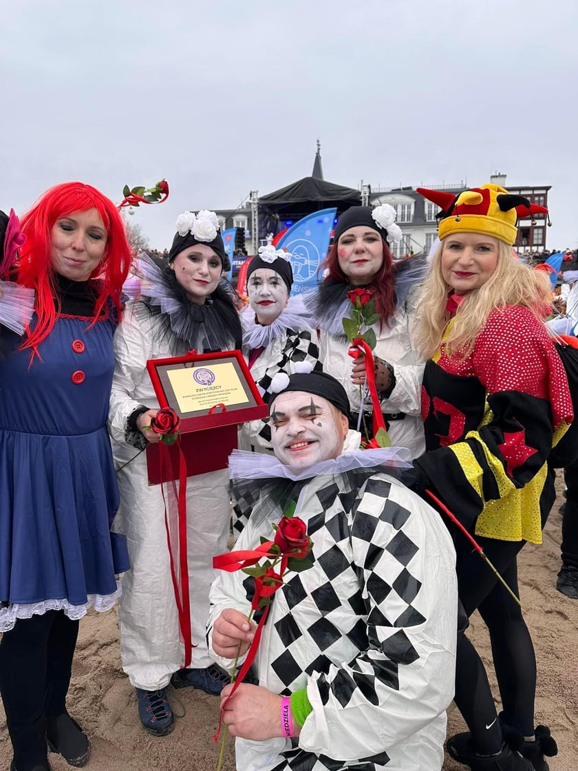 XXI Międzynarodowy Zlot Morsów w Mielnie odbył się w miniony weekend. Na zdjęciu morsy z Wrocławia