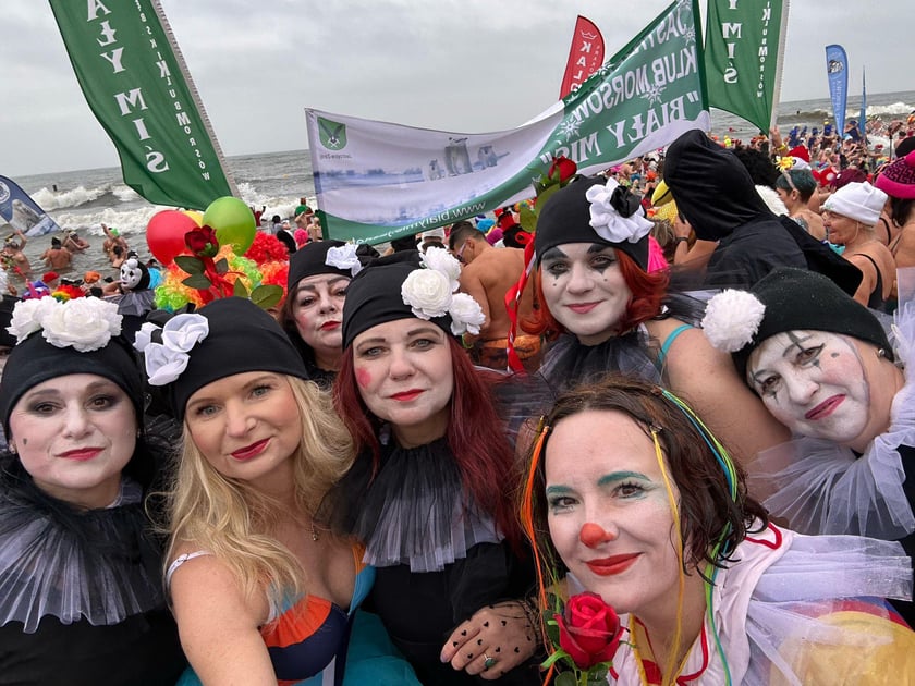 XXI Międzynarodowy Zlot Morsów w Mielnie odbył się w miniony weekend. Na zdjęciu morsy z Wrocławia