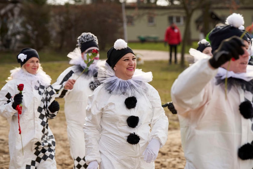 Walentynkowa kąpiel wrocławskich morsów