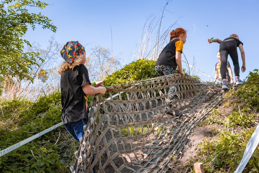 Na zdjęciu Runmageddon Wrocław Partynice 2024 &ndash; uczestnicy