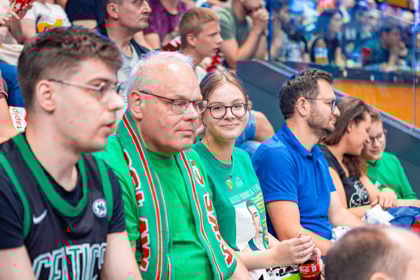 Kibice na meczu Śląska Wrocław z drużyną Arriva Polski Cukier Toruń w Orbicie