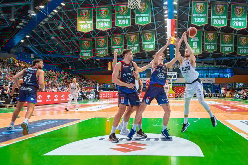 Kibice na meczu Śląska Wrocław z drużyną Arriva Polski Cukier Toruń w Orbicie