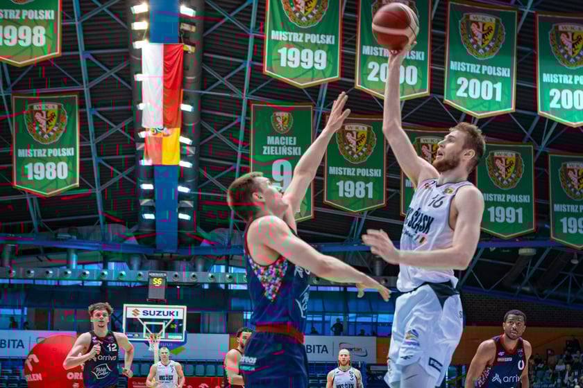 Kibice na meczu Śląska Wrocław z drużyną Arriva Polski Cukier Toruń w Orbicie